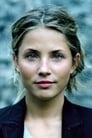 Tuva Novotny isCass Sheppard