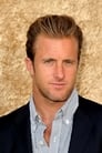 Scott Caan isCharlie Tweeder