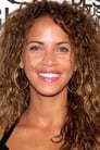 Noémie Lenoir isMaïssa