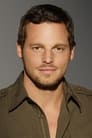 Justin Chambers isBarry Allen / The Flash (voice)