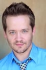 Jason Earles isErnie