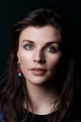 Aisling Bea isCarol Mercer