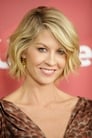 Jenna Elfman isVeronica