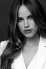 Halston Sage isKendall Grant