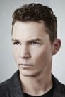 Shawn Hatosy isDetective Dan Sullivan