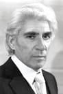 Frank Finlay isPorthos