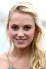 Maika Monroe isJay Height