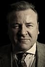 Ray Winstone isGeorge 'Mac' McHale