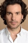 Santiago Cabrera isRichard