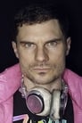 Flula Borg isHans (voice)