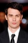 Nicholas Galitzine isPrince Robert