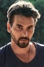 Skeet Ulrich isTim Mason