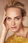 Amber Valletta isGillian