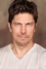 Michael Trucco isTom