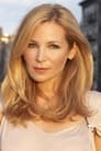 Jennifer Westfeldt isLisa Collins