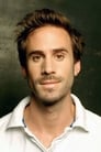 Joseph Fiennes isRobert Dudley