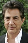 Joe Mantegna isEddie