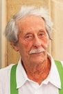 Jean Rochefort isLeon